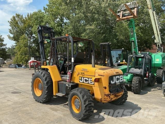 JCB 930 Камиони за херавни местности