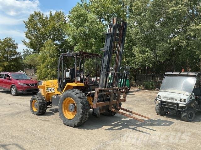 JCB 930 Камиони за херавни местности