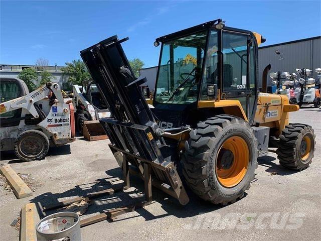 JCB 930-4 Камиони за херавни местности