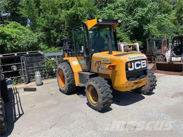 JCB 930-4 Камиони за херавни местности