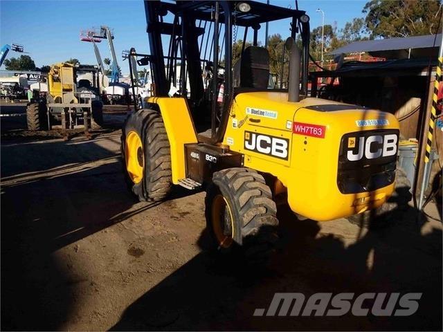 JCB 930-4 Камиони за херавни местности