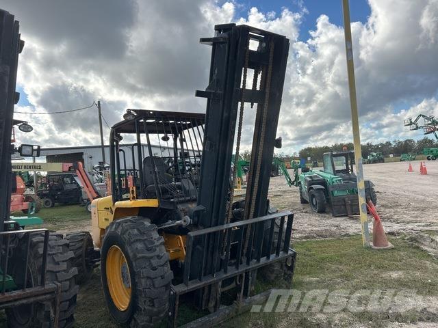 JCB 940-4 T4 Камиони за херавни местности