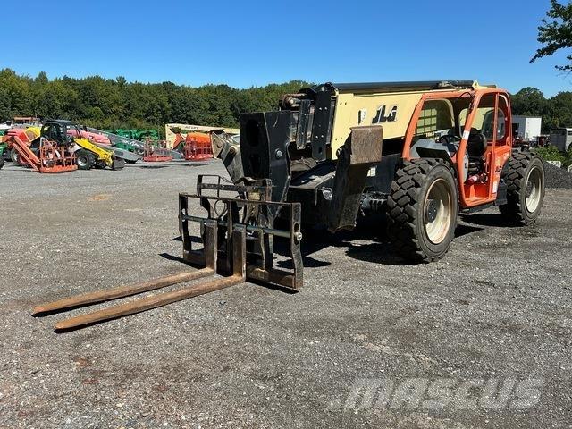 JLG 1055 Телескопични товарачи