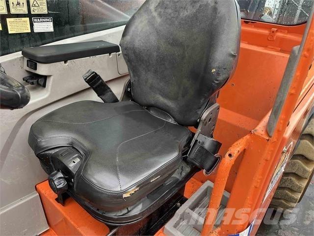 JLG 1055 Телескопични товарачи