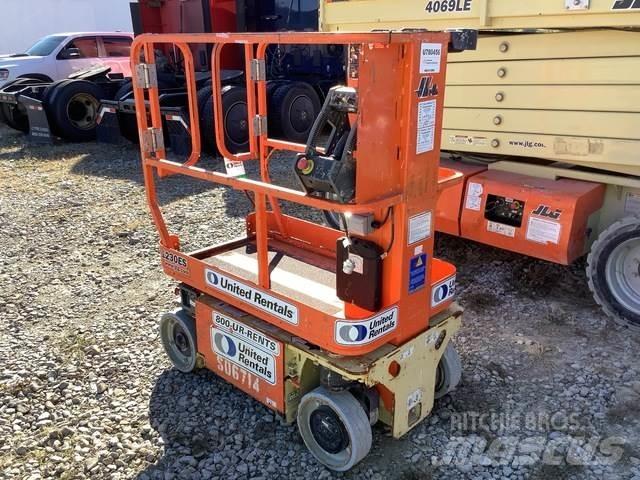 JLG 1230ES Вертикални мачтови повдигачи
