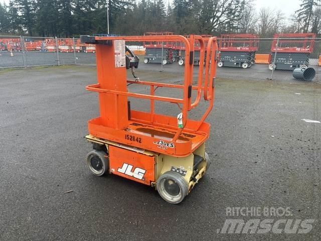 JLG 1230ES Вертикални мачтови повдигачи
