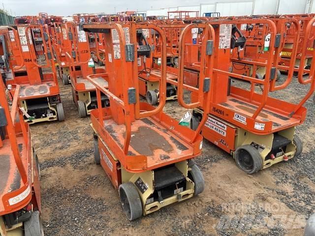 JLG 1230ES Вертикални мачтови повдигачи
