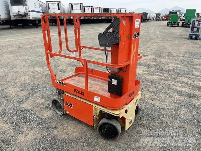 JLG 1230ES Вертикални мачтови повдигачи
