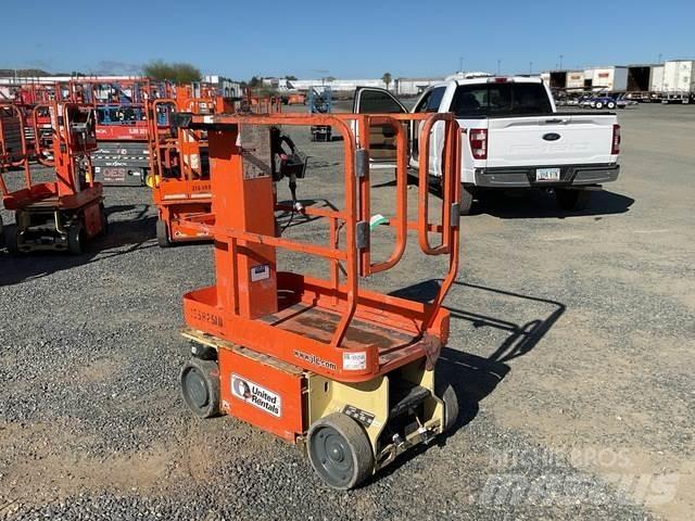 JLG 1230ES Вертикални мачтови повдигачи
