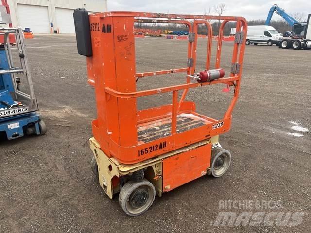 JLG 1230ES Вертикални мачтови повдигачи
