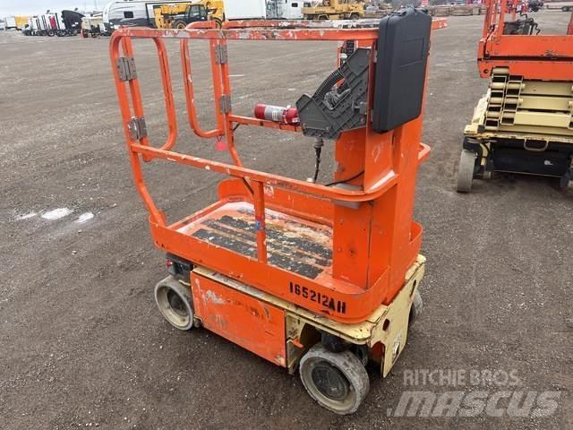 JLG 1230ES Вертикални мачтови повдигачи
