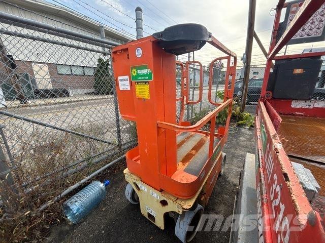 JLG 1230ES Вертикални мачтови повдигачи
