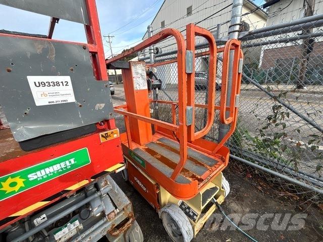 JLG 1230ES Вертикални мачтови повдигачи
