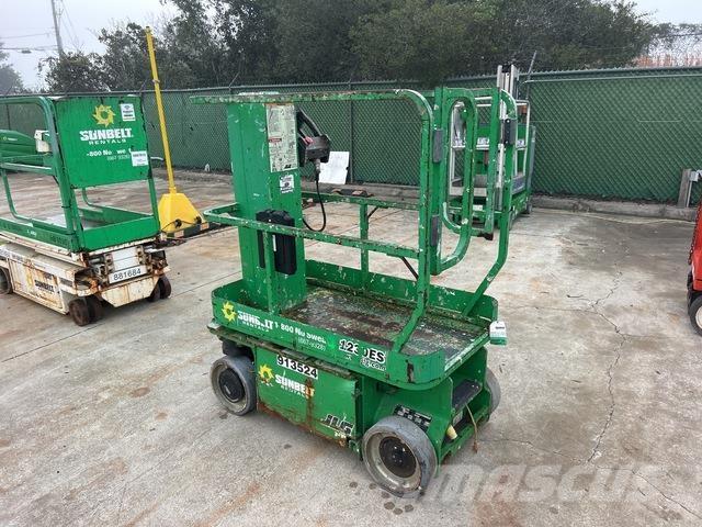 JLG 1230ES Вертикални мачтови повдигачи
