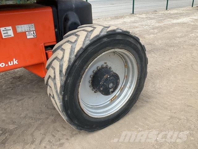 JLG 1250AJ Съчленени стрелови подемници