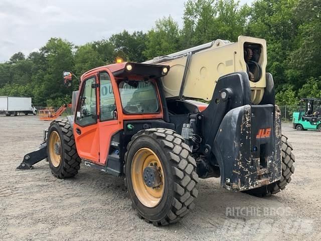 JLG 1255 Телескопични товарачи