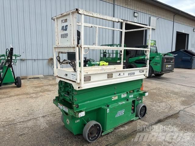 JLG 1932RS Ножични работни платформи