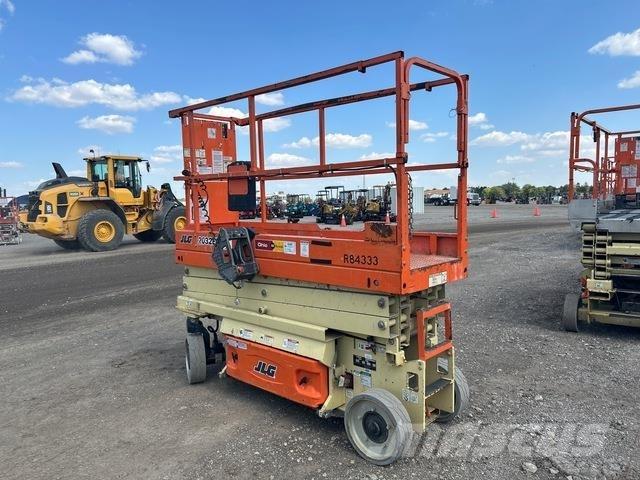 JLG 2032ES Ножични работни платформи