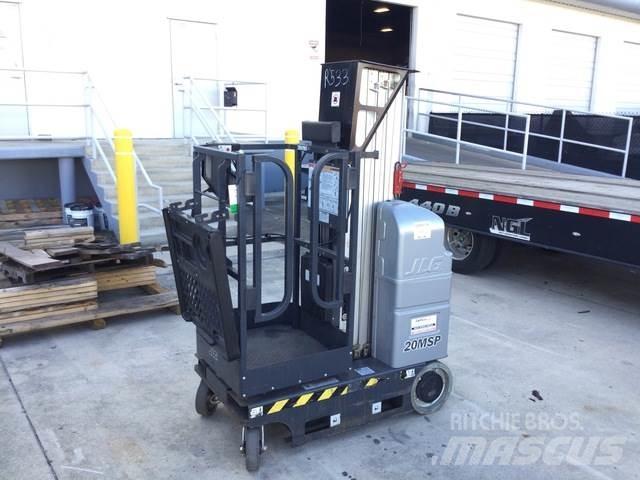 JLG 20MSP Вертикални мачтови повдигачи
