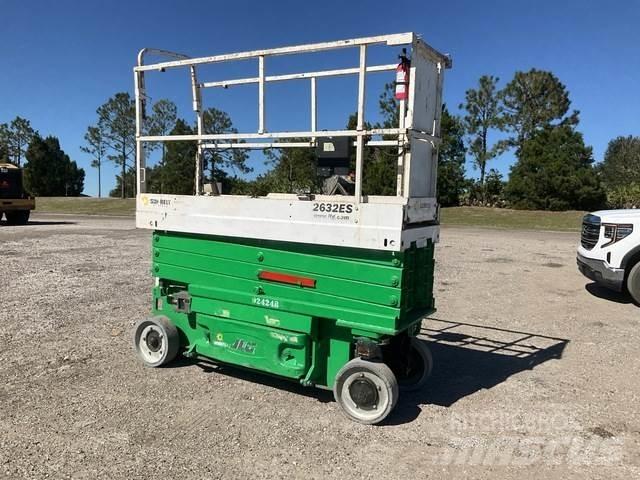 JLG 2632ES Ножични работни платформи