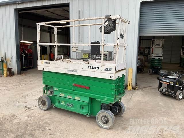 JLG 2632ES Ножични работни платформи