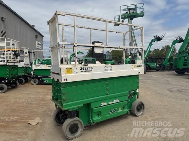 JLG 2632ES Ножични работни платформи