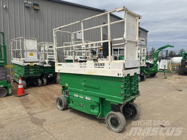 JLG 2632ES Ножични работни платформи