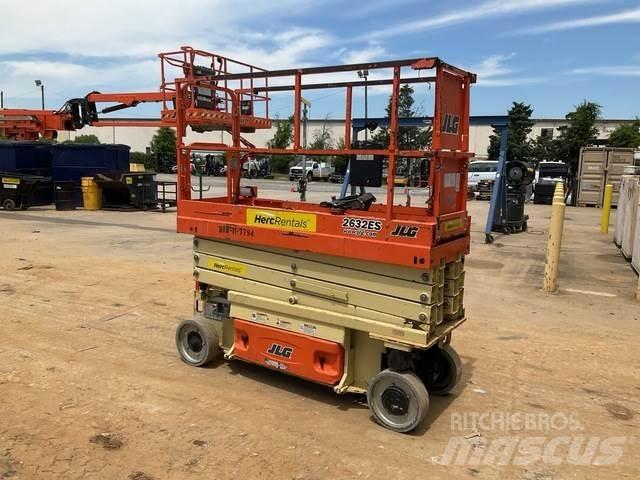 JLG 2632ES Ножични работни платформи
