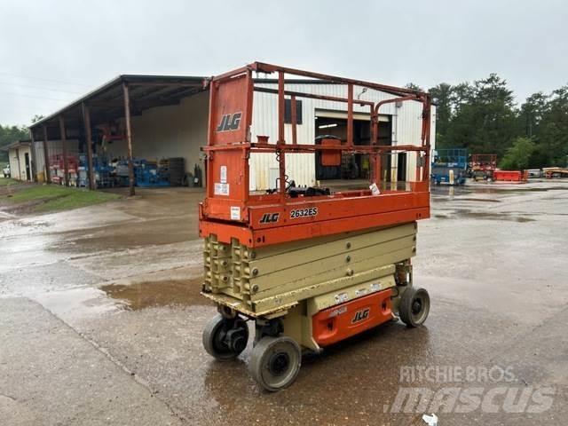 JLG 2632ES Ножични работни платформи