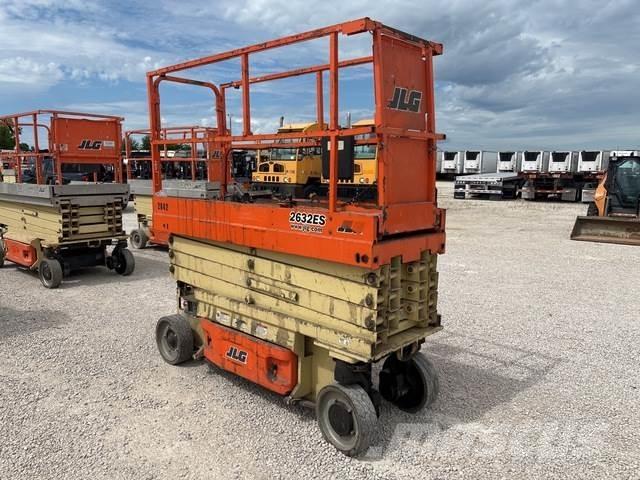 JLG 2632ES Ножични работни платформи