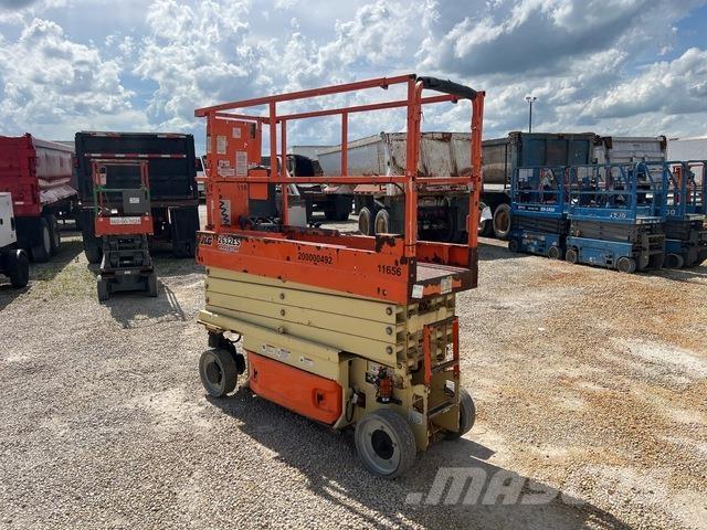 JLG 2632ES Ножични работни платформи