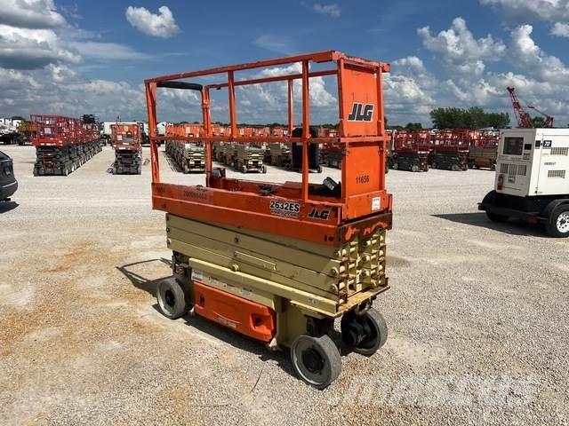 JLG 2632ES Ножични работни платформи