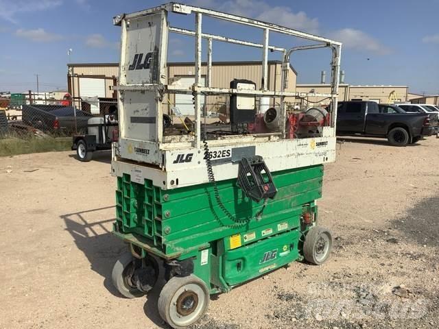 JLG 2632ES Ножични работни платформи