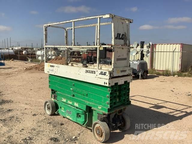 JLG 2632ES Ножични работни платформи