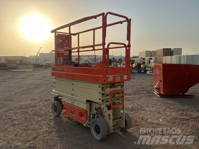 JLG 2632ES Ножични работни платформи
