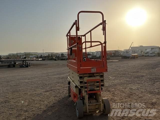 JLG 2632ES Ножични работни платформи