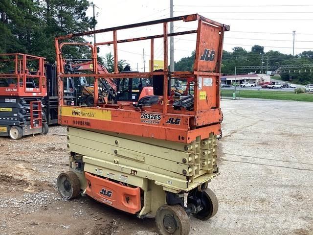 JLG 2632ES Ножични работни платформи