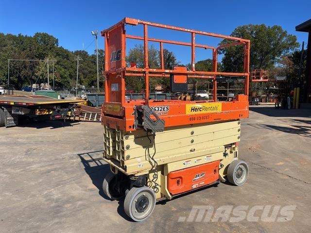 JLG 2632ES Ножични работни платформи