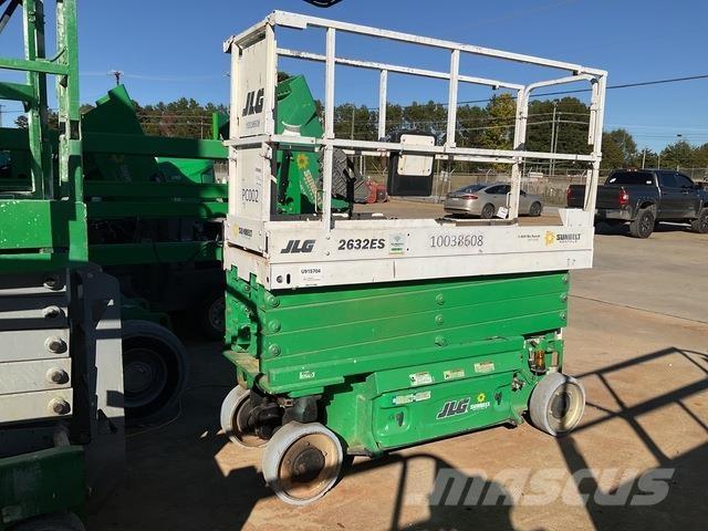 JLG 2632ES Ножични работни платформи