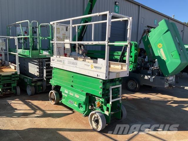 JLG 2632ES Ножични работни платформи