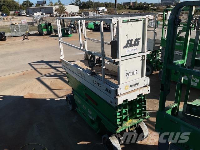 JLG 2632ES Ножични работни платформи