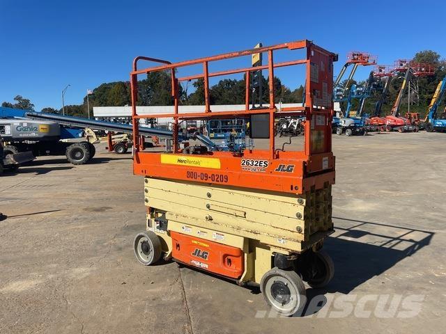 JLG 2632ES Ножични работни платформи