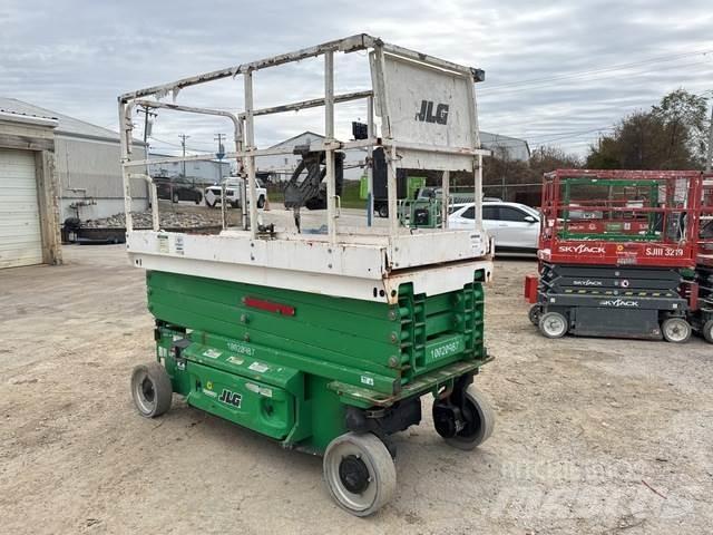 JLG 2646ES Ножични работни платформи