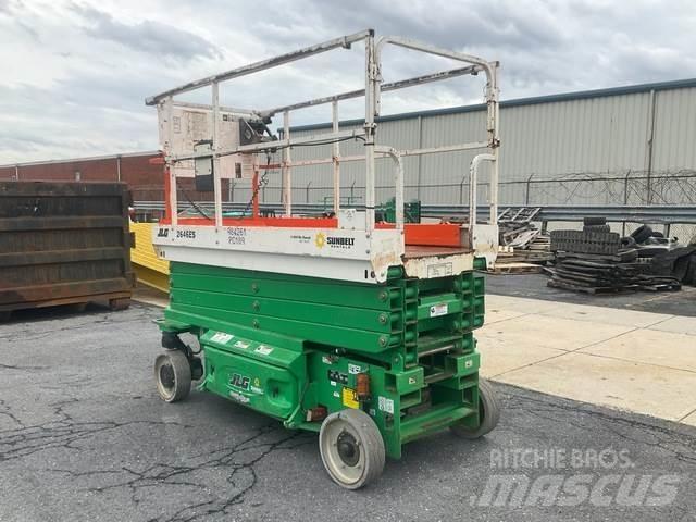 JLG 2646ES Ножични работни платформи