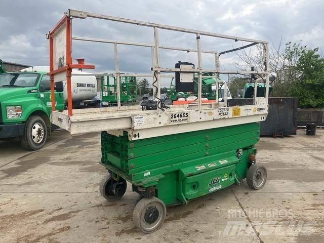 JLG 2646ES Ножични работни платформи