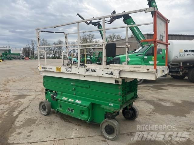 JLG 2646ES Ножични работни платформи