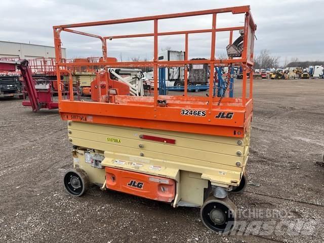 JLG 3246ES Ножични работни платформи
