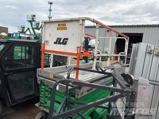 JLG 3246ES Ножични работни платформи