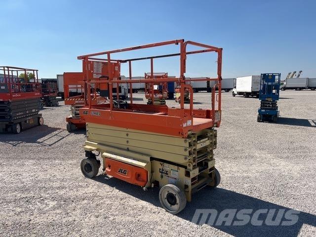 JLG 3246ES Ножични работни платформи