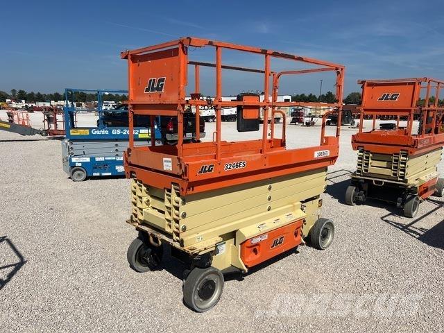 JLG 3246ES Ножични работни платформи